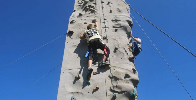 malku escuela outdoor escalada deportiva escaladores principiantes